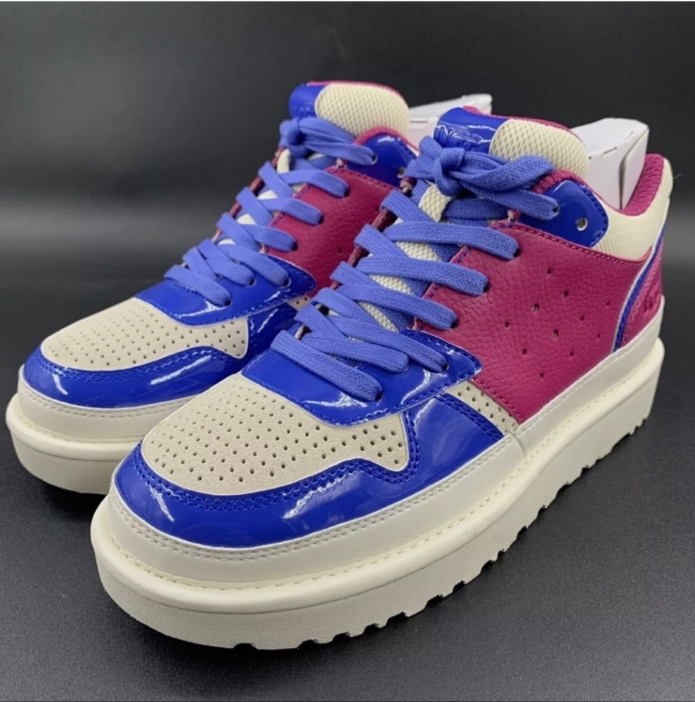 - UGG HIGHLAND SNEAKERS Womens Size 8